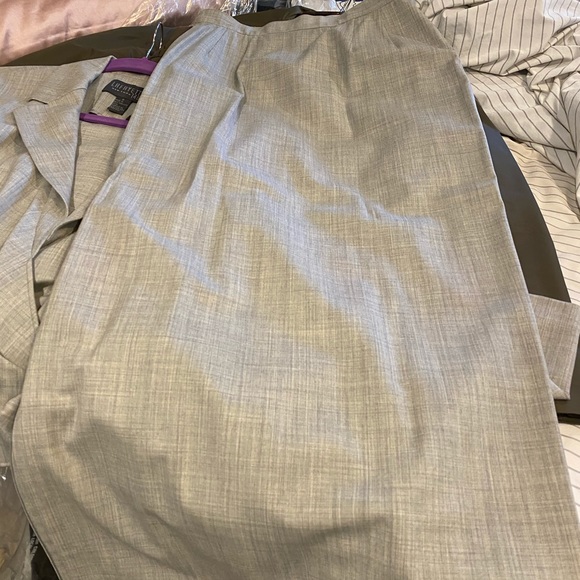 GORGEOUS Lafayette 148 wrap top/long skirt set - Picture 3 of 3